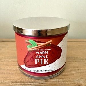 Rare BBW Bath and body works Warm Apple Pie candle